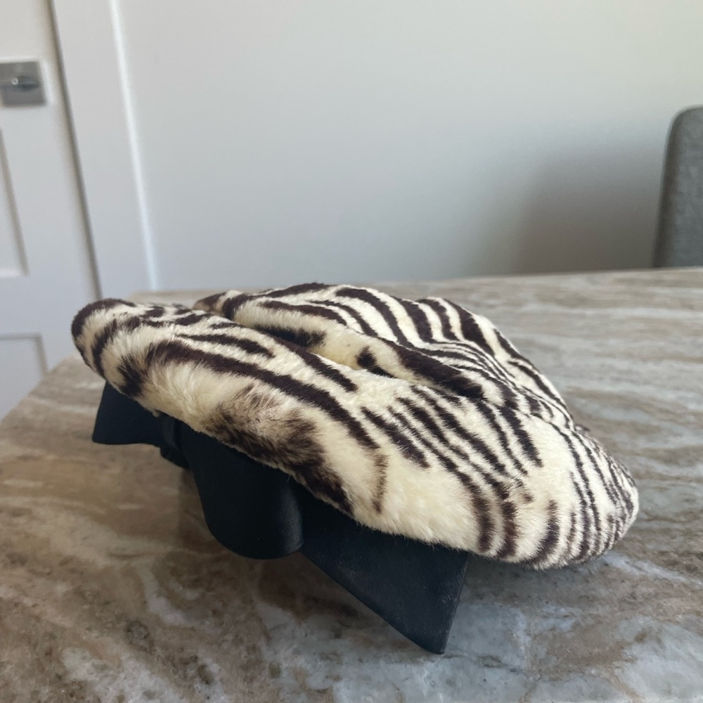 Zebra Print Beret - Picture 4 of 6